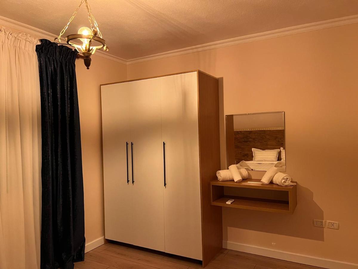 Chestnut Yard Villa Τίρανα Εξωτερικό φωτογραφία