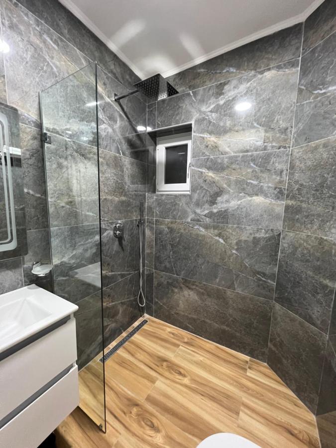 Chestnut Yard Villa Τίρανα Εξωτερικό φωτογραφία