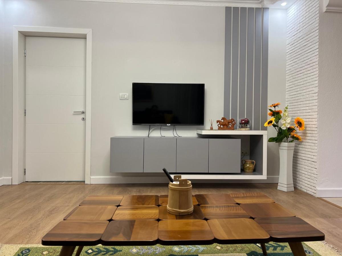 Chestnut Yard Villa Τίρανα Εξωτερικό φωτογραφία