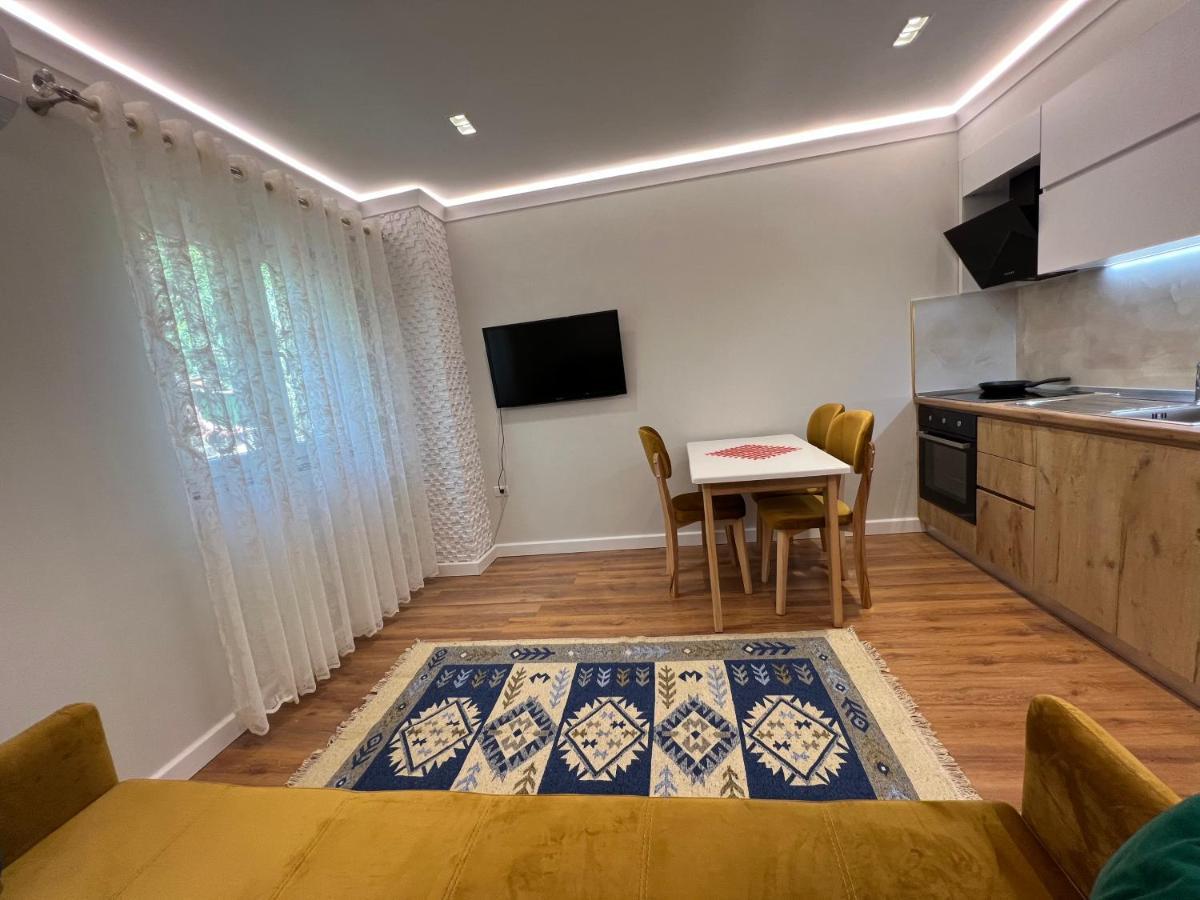 Chestnut Yard Villa Τίρανα Εξωτερικό φωτογραφία