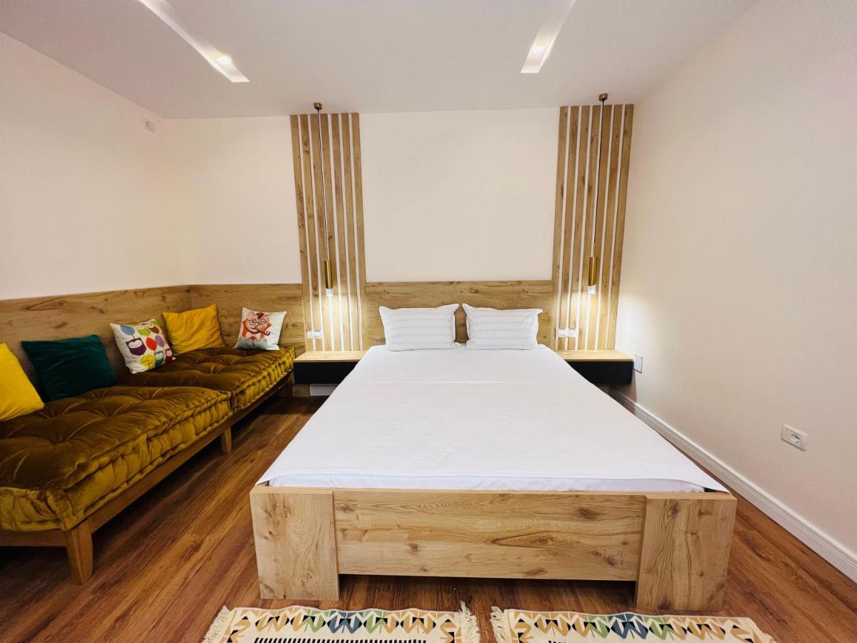 Chestnut Yard Villa Τίρανα Εξωτερικό φωτογραφία